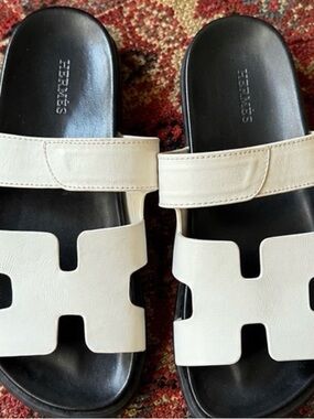 White H Oran Leather Slide Sandals